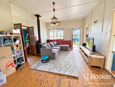 House For Sale - NSW - Inverell - 2360 - 7 Tomline Street, BUNDARRA NSW 2359  (Image 2)