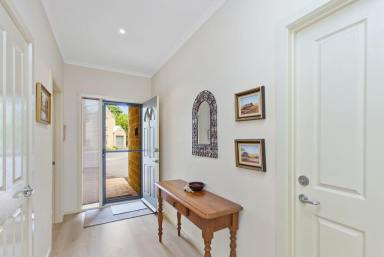 Unit For Sale - VIC - Apollo Bay - 3233 - EASY LIVING IN APOLLO BAY  (Image 2)