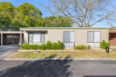 House For Sale - NSW - Batemans Bay - 2536 - Convenient, Low Maintenance Living Close to Town  (Image 2)