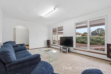 House For Sale - WA - Bateman - 6150 - Room to Grow. A Location to Invest In.  (Image 2)