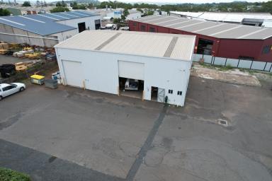Industrial/Warehouse For Lease - QLD - Wilsonton - 4350 - 2500m2 Wilsonton Industrial Site with Unrivalled Exposure!!  (Image 2)
