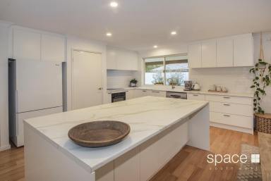 House For Sale - WA - Margaret River - 6285 - Striking Family Home  (Image 2)