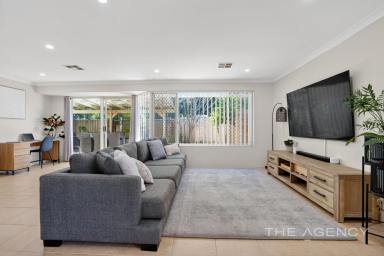 House For Sale - WA - Kardinya - 6163 - Parkside Pleasure!  (Image 2)