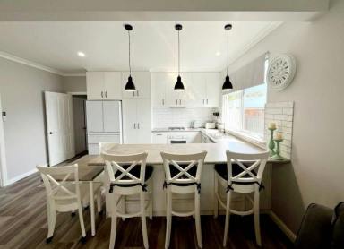 House For Sale - WA - Mount Melville - 6330 - Nothing to do - just move in!  (Image 2)