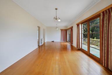 House For Sale - VIC - Warragul - 3820 - SO MUCH POTENTIAL - 1,450m2 BLOCK (Image 2)