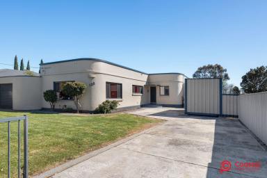 House For Sale - TAS - Devonport - 7310 - LOCATION - LOCATION - LOCATION!  (Image 2)