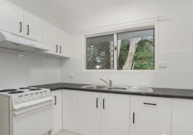 Unit For Lease - QLD - Manunda - 4870 - Spacious 1 Bedroom Unit (Image 2)