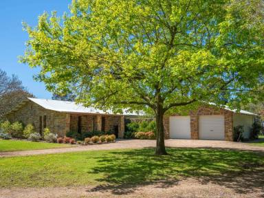House For Sale - VIC - Lindenow - 3865 - THE BEST OF COUNTRY LIVING  (Image 2)
