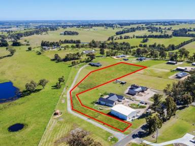 Farmlet For Sale - VIC - Ellaswood - 3875 - YOUR DREAM LIFESTYLE STARTS HERE – WY YUNG  (Image 2)