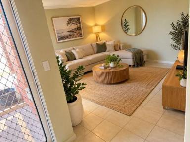 Townhouse For Sale - WA - Belmont - 6104 - Two Story Townhouse  (Image 2)