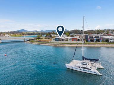 House For Sale - TAS - West Ulverstone - 7315 - Front row to the Leven River - Waterfront Living at it's Finest! (Image 2)