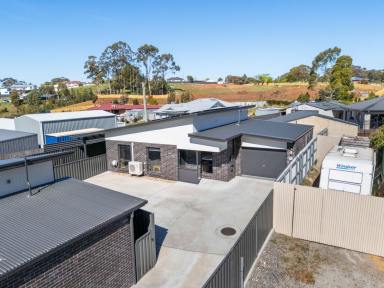 Unit For Sale - TAS - Devonport - 7310 - Easy Living, Energy Smart & No Lawnmower Required!  (Image 2)