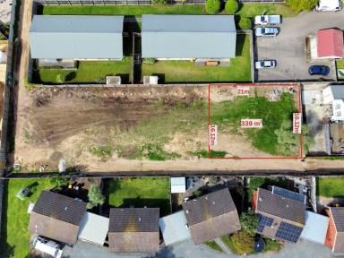 Residential Block For Sale - VIC - Bairnsdale - 3875 - LAND WITH POTENTIAL, CLOSE TO EVERYTHING  (Image 2)