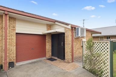 Unit For Sale - NSW - Grafton - 2460 - BOUTIQUE STYLE IN A SMARTLY REFRESHED VILLA (Image 2)