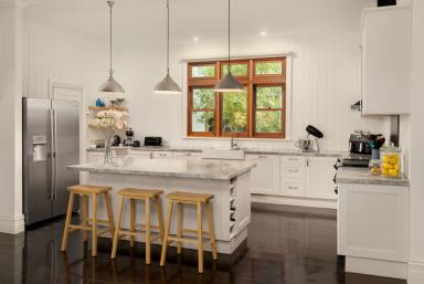 House For Sale - VIC - Woodend - 3442 - Quintessential Woodend, Perfect Position  (Image 2)