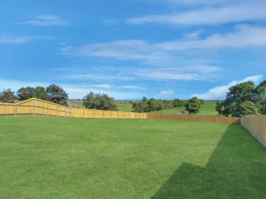 Residential Block For Sale - VIC - East Bairnsdale - 3875 - BUILD YOUR DREAM HOME WITH PANORAMIC RURAL VIEWS  (Image 2)