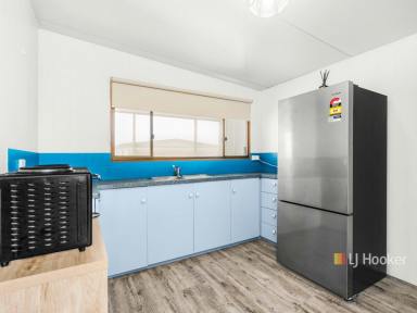 Unit For Sale - TAS - East Devonport - 7310 - A Little Place by the Ocean  (Image 2)