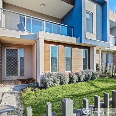 House For Sale - VIC - Officer - 3809 - PERFECT LIFESTYLE, PREMIUM LIVING!  (Image 2)