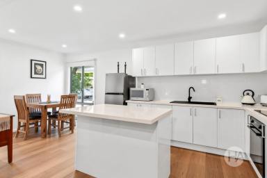 Villa For Sale - VIC - Mornington - 3931 - Renovated Villa Living in Mornington Gardens  (Image 2)