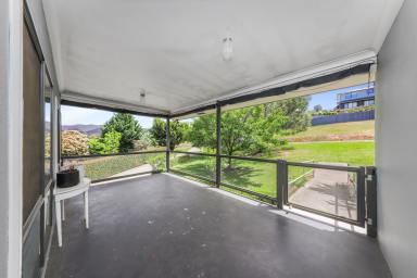 House For Sale - NSW - Tumut - 2720 - Space, Privacy & Lifestyle on a Generous Tumut Block!  (Image 2)