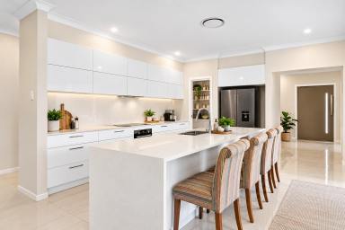 House For Sale - QLD - Macleay Island - 4184 - COASTAL ELEGANCE, LUXURIOUS FINISHES & EXCEPTIONAL SPACE  (Image 2)