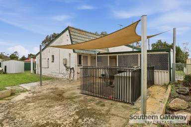 House For Lease - WA - Pinjarra - 6208 - PINJARRA CHARM  (Image 2)