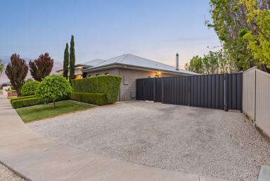House For Sale - VIC - Irymple - 3498 - Stunning Family Home with Exceptional Entertaining (Image 2)