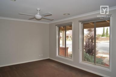 House For Sale - VIC - Mooroopna - 3629 - Quality Dennis Family Home – Ideal Family Living or Investment  (Image 2)