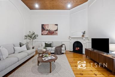 House For Sale - VIC - Bendigo - 3550 - INNER-CITY CHARACTER | IMMACULATE PRESENTATION | EXCEPTIONAL OPPORTUNITY (Image 2)