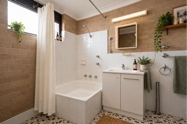 Apartment For Lease - NSW - Nowra - 2541 - One Bedroom Unit (Image 2)