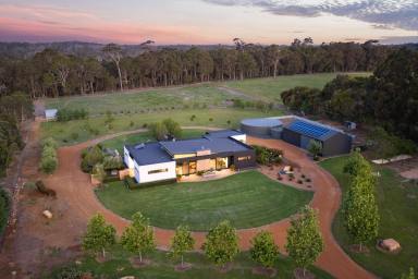 House For Sale - WA - Burnside - 6285 - EXCLUSIVE COUNTRY ESTATE IN BURNSIDE (Image 2)