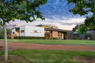 House For Sale - WA - Burnside - 6285 - EXCLUSIVE COUNTRY ESTATE IN BURNSIDE (Image 2)