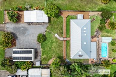 House For Sale - QLD - Cooloola Cove - 4580 - RUSTIC CHARM MEETS THE ULTIMATE BACKYARD LIFESTYLE (Image 2)