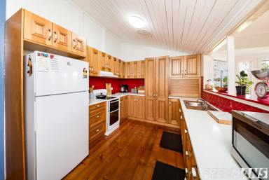 House For Sale - QLD - Glan Devon - 4615 - Character-Filled Queenslander with Scenic Views  (Image 2)