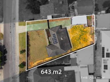 House For Sale - WA - Hamilton Hill - 6163 - *** COMING SOON 31st Oct*** North Facing Home… Retain & Subdivide STCA (Image 2)