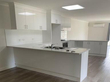 Unit For Lease - NSW - Young - 2594 - Comfortable Modern Unit  (Image 2)
