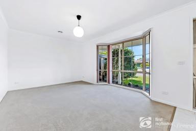 House For Sale - VIC - Cranbourne - 3977 - FRESH, COMFORTABLE & READY TO ENJOY! (Image 2)