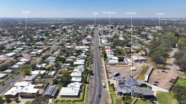 House Auction - NSW - Moree - 2400 - Prime Golf Course Location  (Image 2)