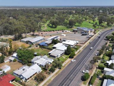 House Auction - NSW - Moree - 2400 - Prime Golf Course Location  (Image 2)