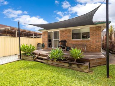 House For Sale - NSW - Old Bar - 2430 - PRIVATE POSITION WITH PLENTY OF POTENTIAL  (Image 2)