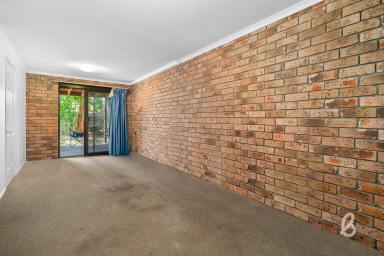 Townhouse For Sale - NSW - Singleton - 2330 - Convenient Living in the Heart of Singleton (Image 2)