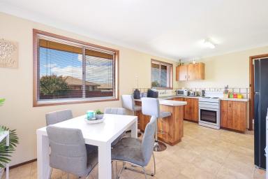 House For Lease - NSW - Tamworth - 2340 - Smart Three Bedroom Home in Oxley Vale  (Image 2)