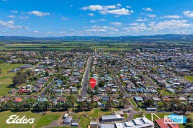 House For Sale - VIC - Yarram - 3971 - LARGE HOME WITH ROOM FOR THE FAMILY  (Image 2)