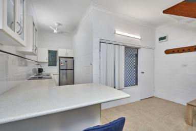 Unit For Lease - QLD - Edge Hill - 4870 - FURNISHED TOWNHOUSE IN EDGE HILL! (Image 2)