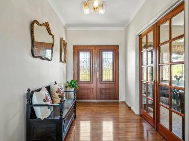 House For Sale - VIC - Swan Reach - 3903 - COUNTRY LIVING WITH SPACE, STYLE & SPECTACULAR VIEWS  (Image 2)
