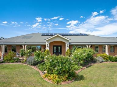 House For Sale - VIC - Swan Reach - 3903 - COUNTRY LIVING WITH SPACE, STYLE & SPECTACULAR VIEWS  (Image 2)