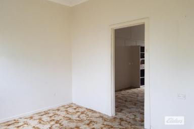 Unit For Lease - NSW - Wollongong - 2500 - 1 BEDROOM UNIT MINUTES TO HOSPITAL (Image 2)