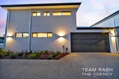 House For Sale - WA - Cloverdale - 6105 - 3 Brand-New Luxury Townhouses | 4x3x2 | Modern Living in Cloverdale  (Image 2)