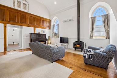 House Auction - NSW - Adelong - 2729 - A Rare Gem (Image 2)
