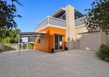 Unit For Sale - VIC - Apollo Bay - 3233 - FAMILY HOME WITH ROOM + VIEWS  (Image 2)